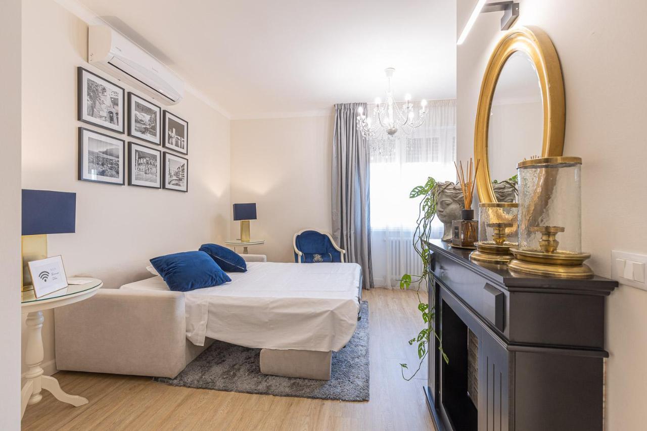 ורונה Crys: Apartments, Holiday, Business, Blu מראה חיצוני תמונה